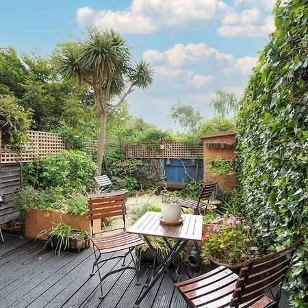 Victoria Park 2 Bedroom House W/ Garden & Parking London Exterior foto